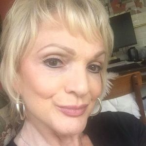 Meet your Posher, Frances